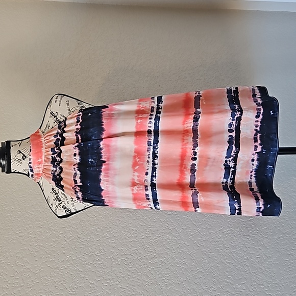 Halston - Striped Flowy Lava Blossom Halter Blouse - Picture 1 of 11